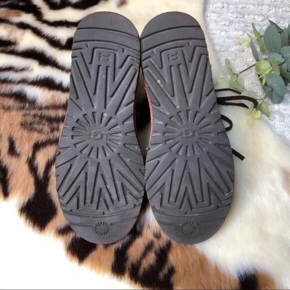 π UGG Women's Rustic Red Suede Leather Ankle Boots Sz 6 | Cozy Fall Boho Style - Picture 6 of 9